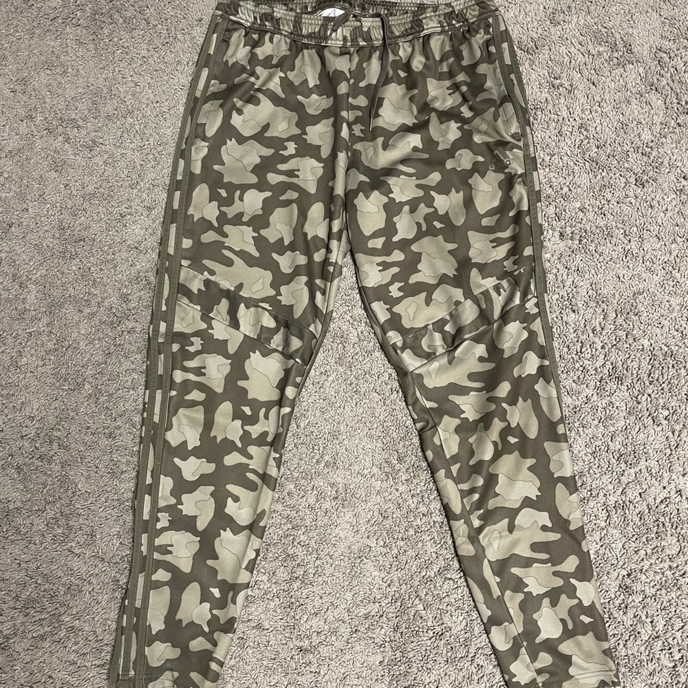 Adidas Women’s Tiro 19 Camo Training Pants Size XL